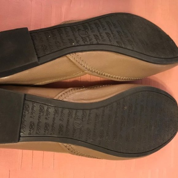 Breckelle's Cute Ballet Style Flats - Picture 3 of 3